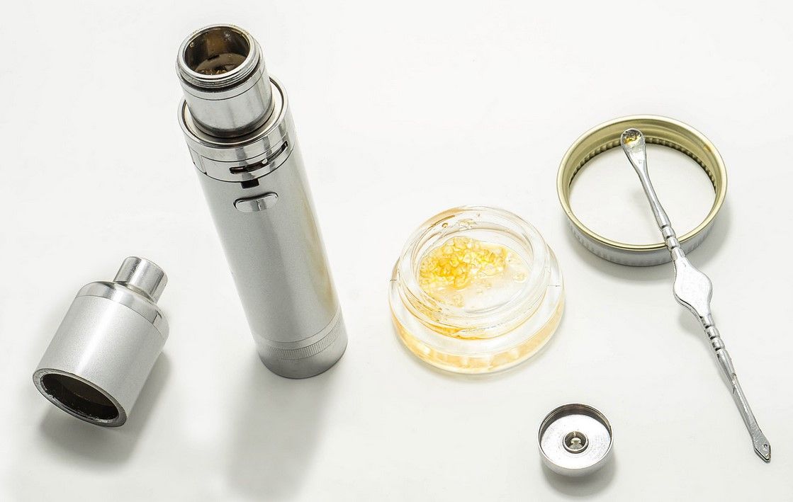 whats the difference between dabbing and vaping 21 Cannabis Basics: Dabbing and Vaping