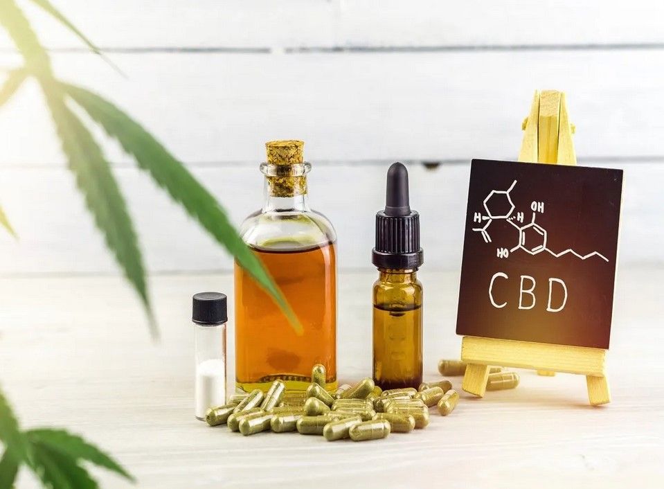 cbd oil 04 A Beginner's Guide To CBD Oil: What It Is and How To Use It