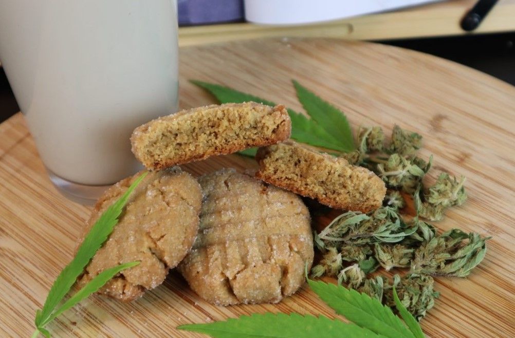 Peanut butter Cookies 12 Cannabis Peanut Butter Cookies: Tasty Cookies for Adult